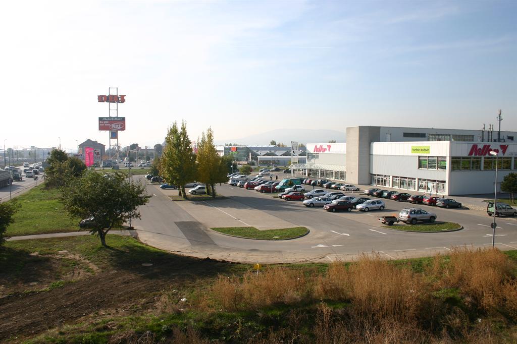 Fachmarktzentrum (Vösendorf)